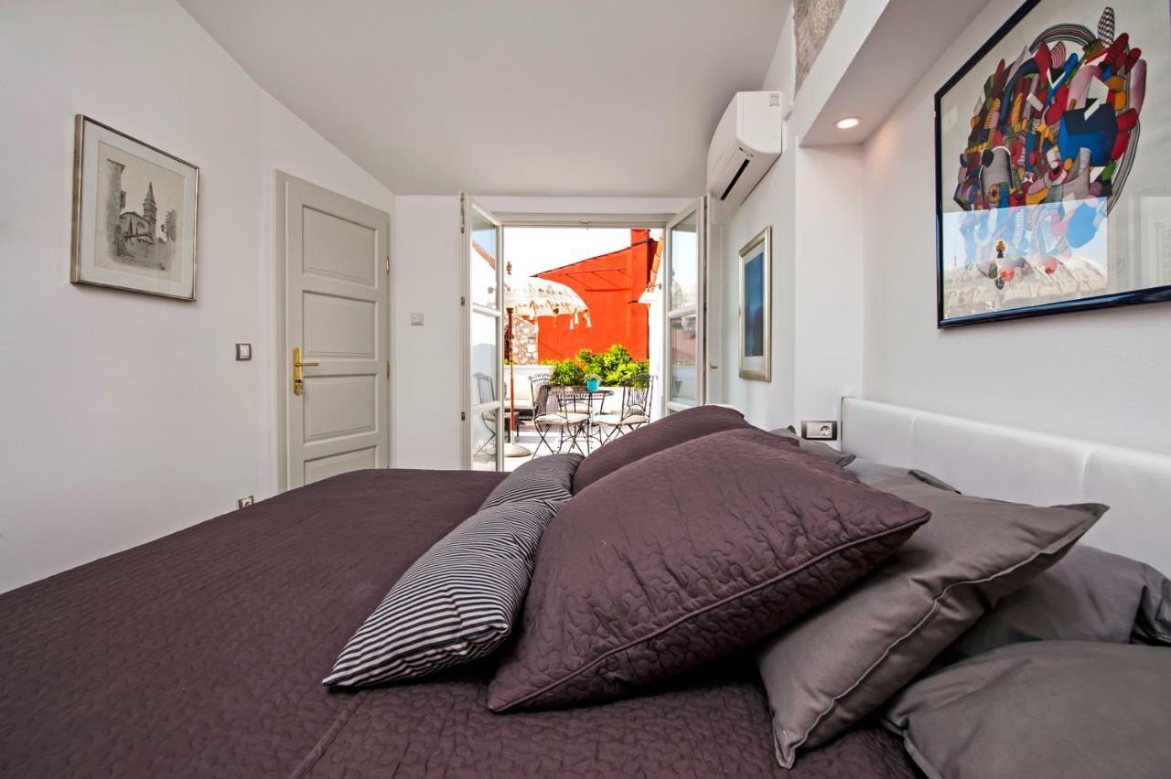 로비니 Seaview House Rosali 빌라 외부 사진